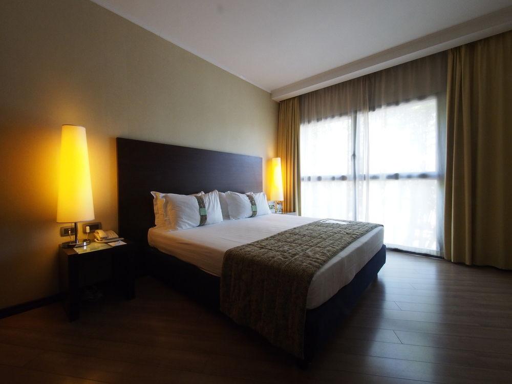 Holiday Inn Turin Corso Francia By Ihg Buitenkant foto
